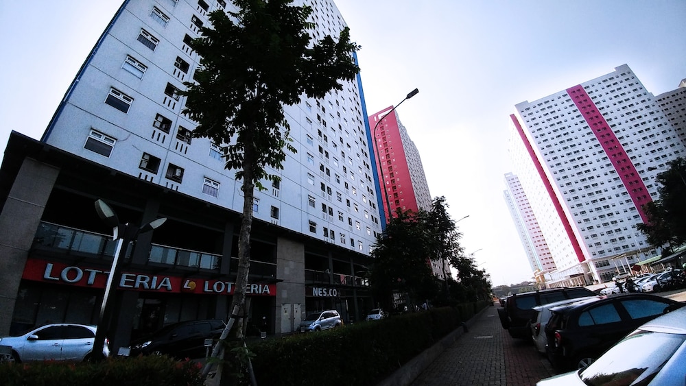 Good Apartment At Green Pramuka City view 2