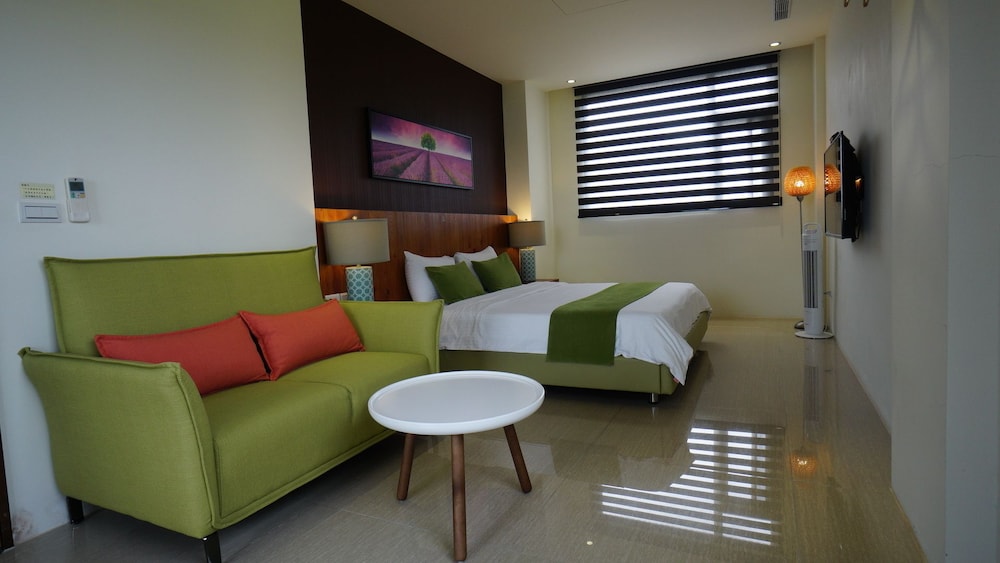 Riverbank Villa
