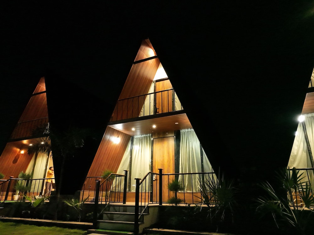Green Hills Farm & Resorts