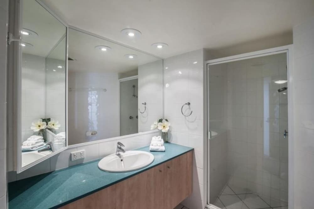 Chateau Royale Beach Resort Maroochydore