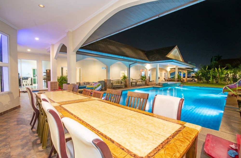 Pool Villa for Families and Party