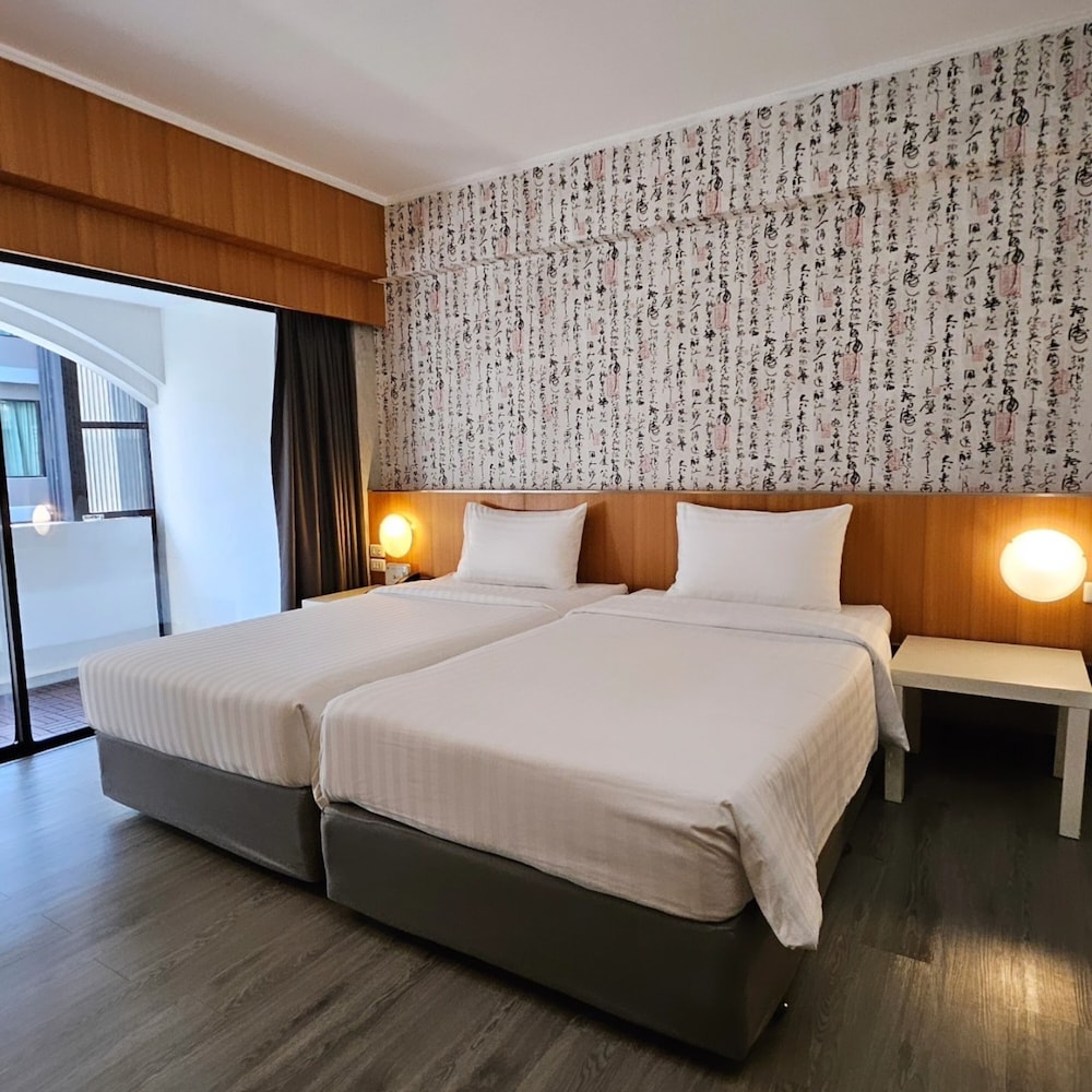 White Palace Bangkok 53