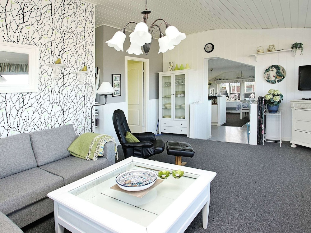 Exquisite Holiday Home in Løgstør near Sea view 4