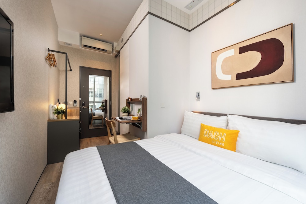 Dash Living on Queen's