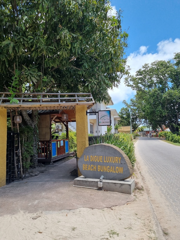 La Digue Luxury Beach Bungalow Spa & Gym