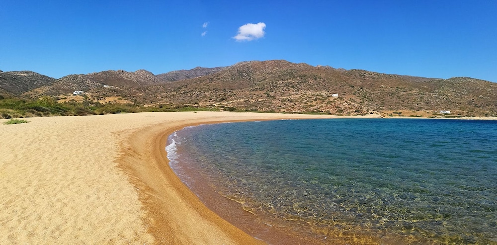 Grandma Vasiliki Rooms To Let