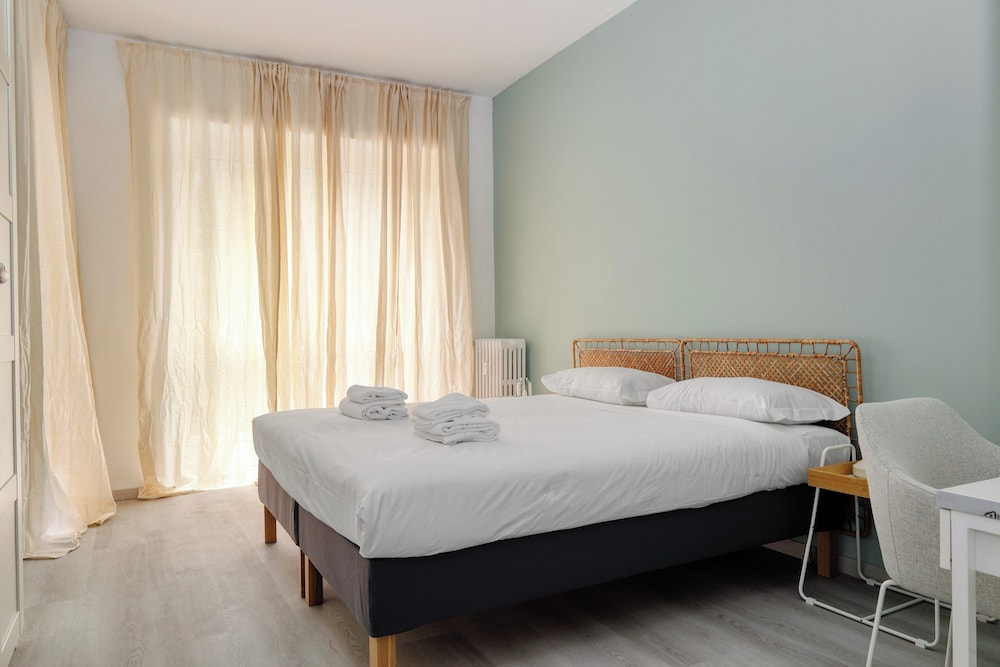 JOIVY Charming 2BR Flat near City Life