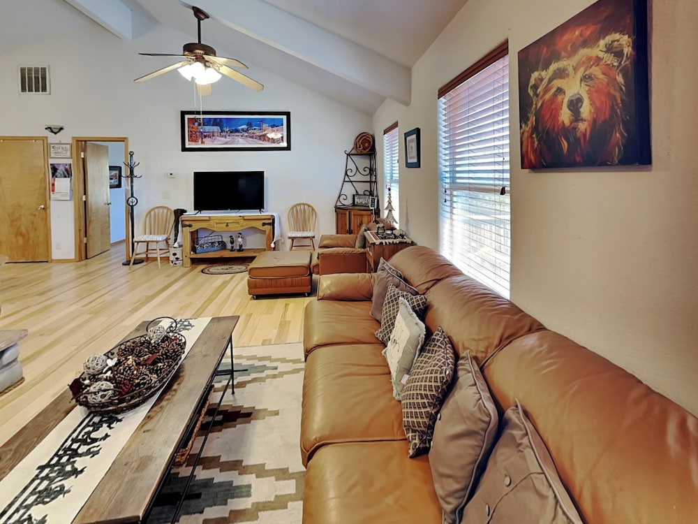 East Mountain View by Ruidoso Vacation Rentals