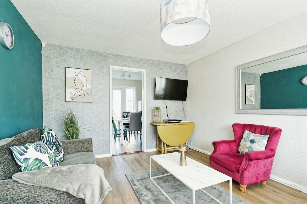 Canterbury Charm, Spacious 4 Bed House
