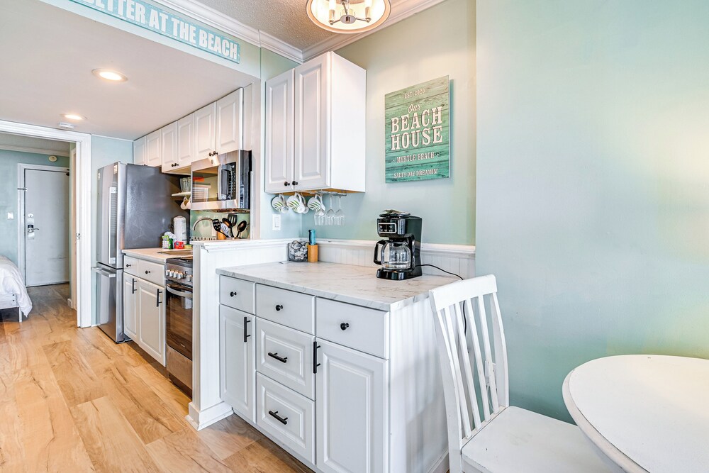Balcony + Pool Access: Myrtle Beach Resort Escape!