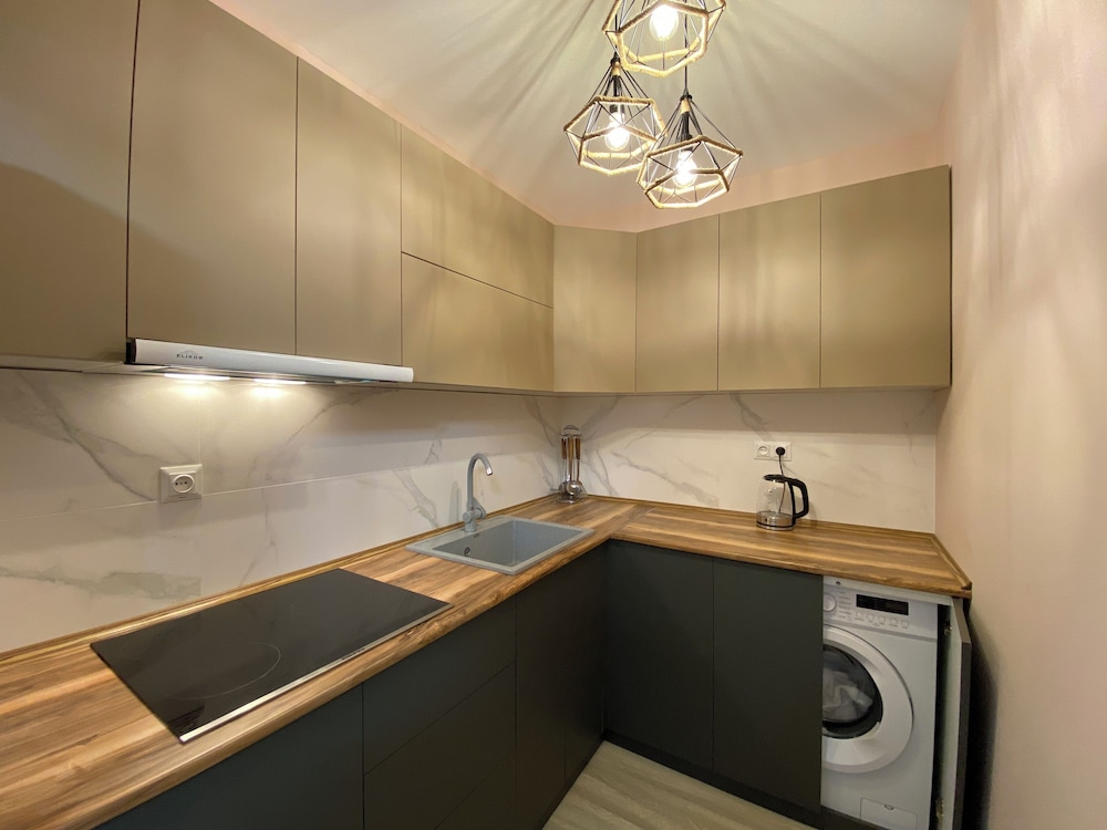 Apartment by Luxe Group SN100