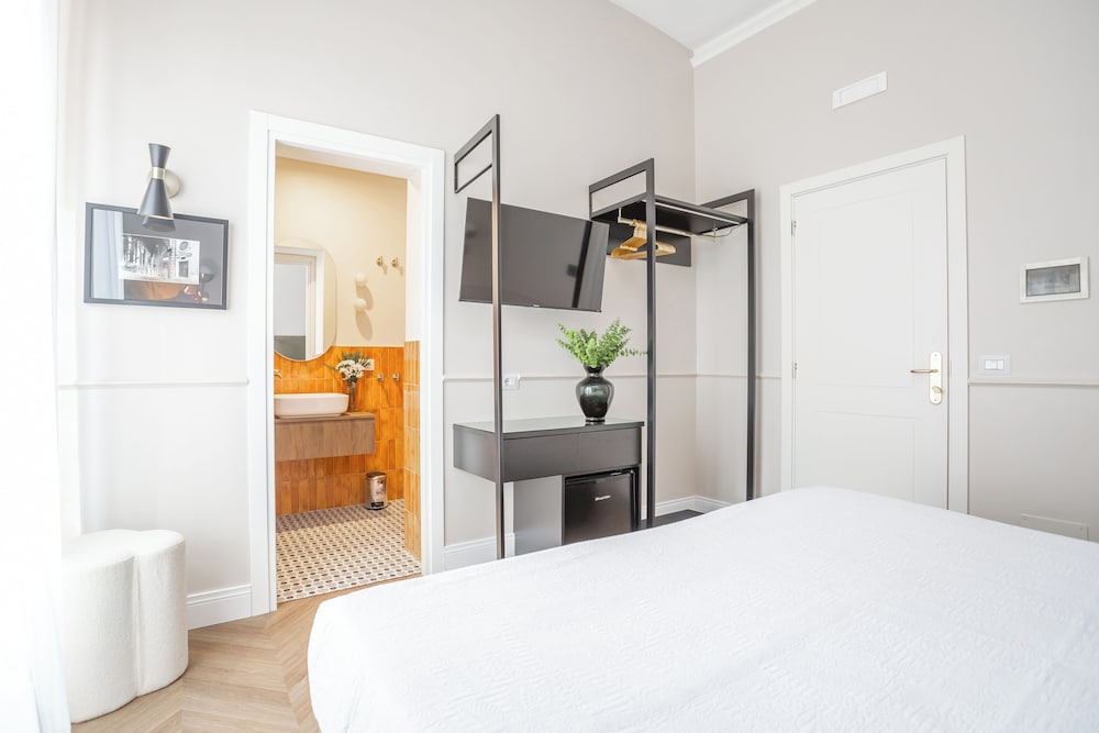 Daplace - La Mongolfiera Rooms in Navona