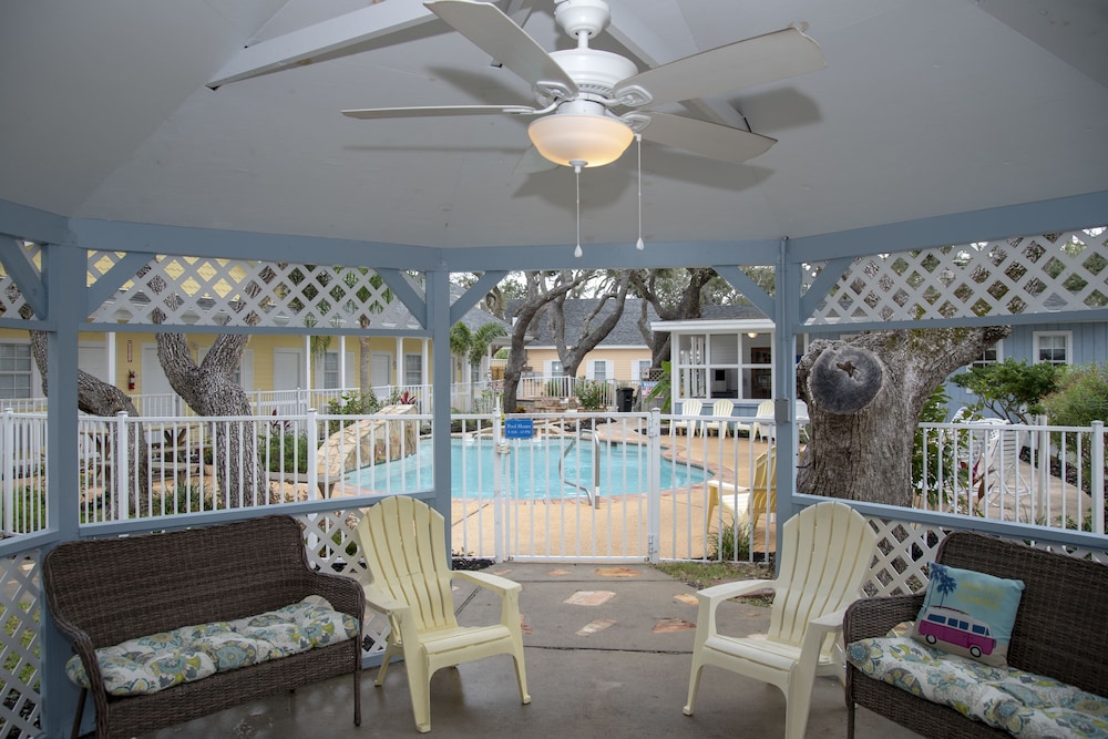 Pelican Bay Resort