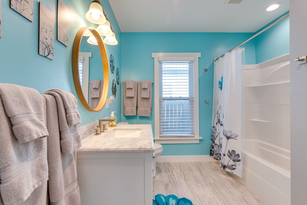 Charming Missouri Home < 1 Mi to Katy Trail!