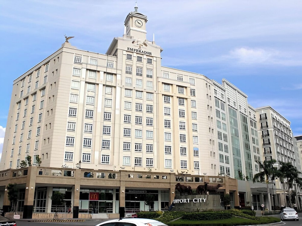 Marvinn's by LVH - 150 Newport Boulevard