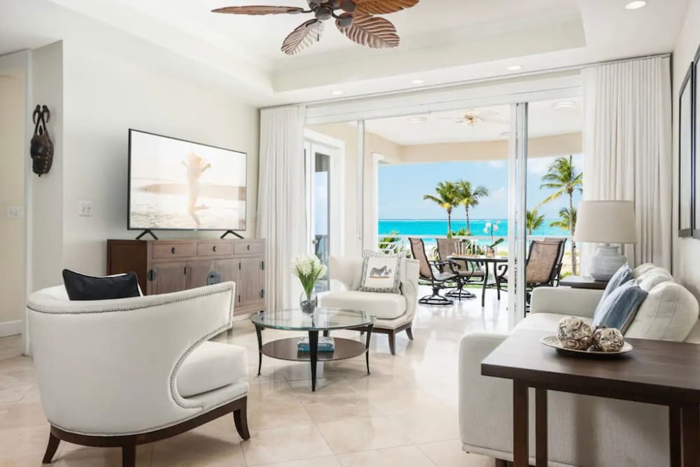 Great two-bedroom apartment Grace Bay view 5