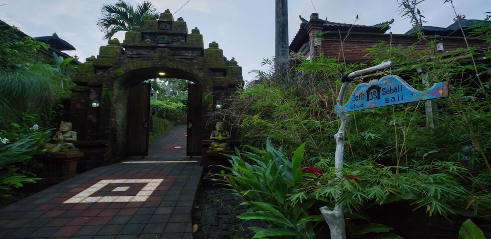 Jero Sebali Villa