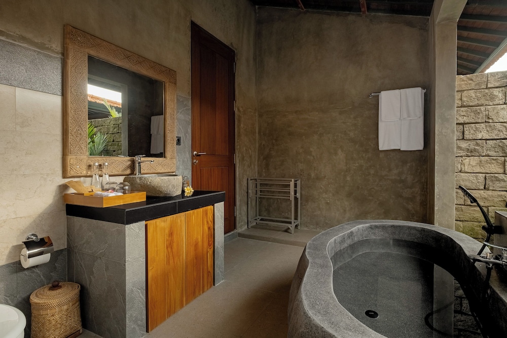 Agrapana Ubud Villa