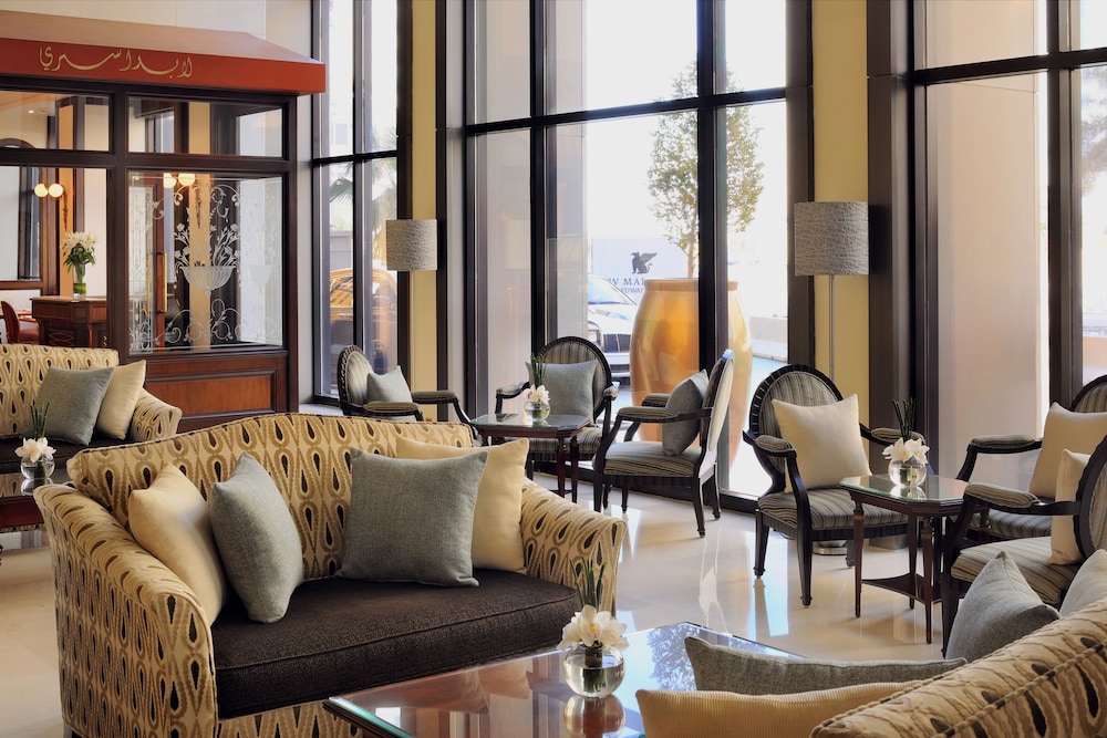Reception & Lobby
