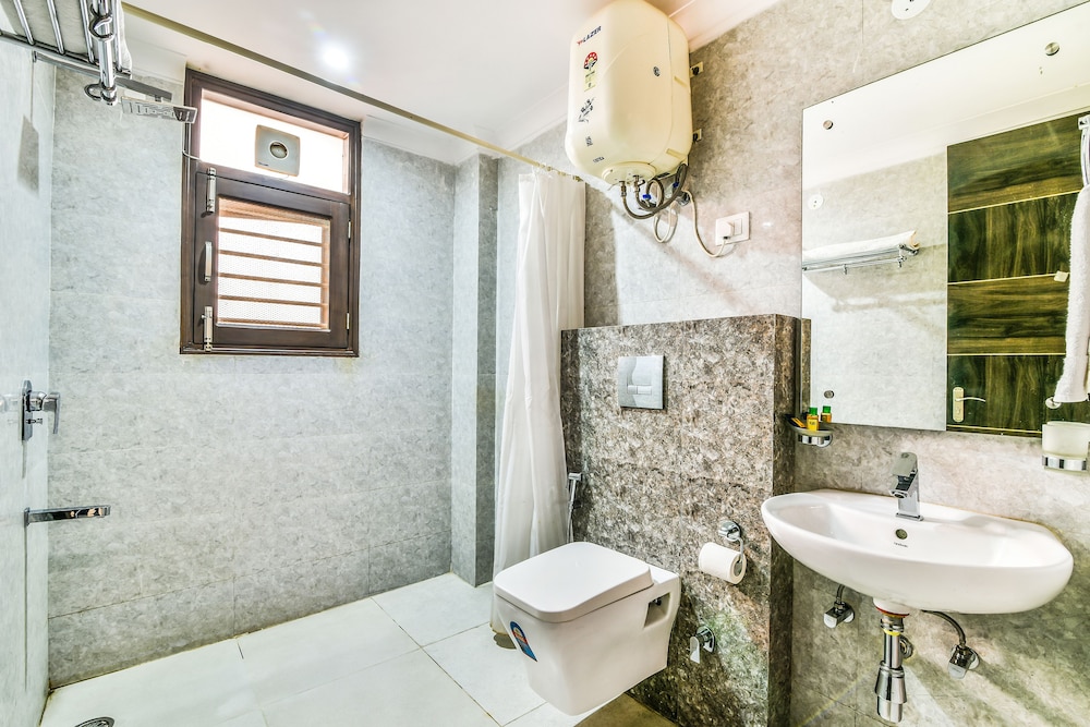 FabHotel Tavishk