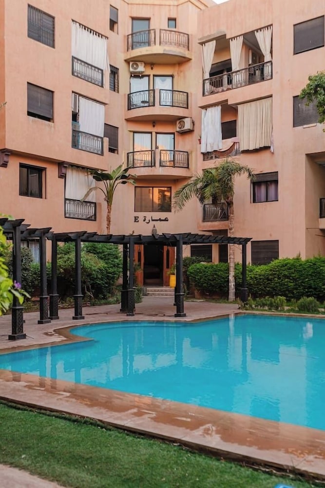 Luxe Appt 2 CH Piscine & Parking