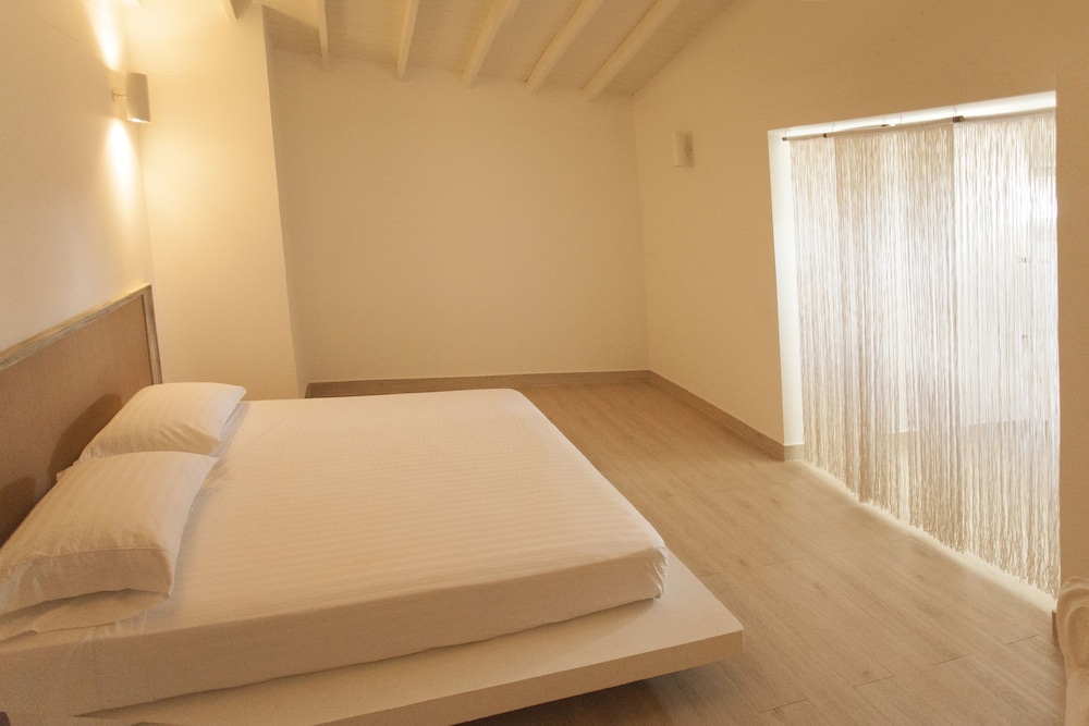 Luxe Villa San Jerónimo by Nomad Guru view 5