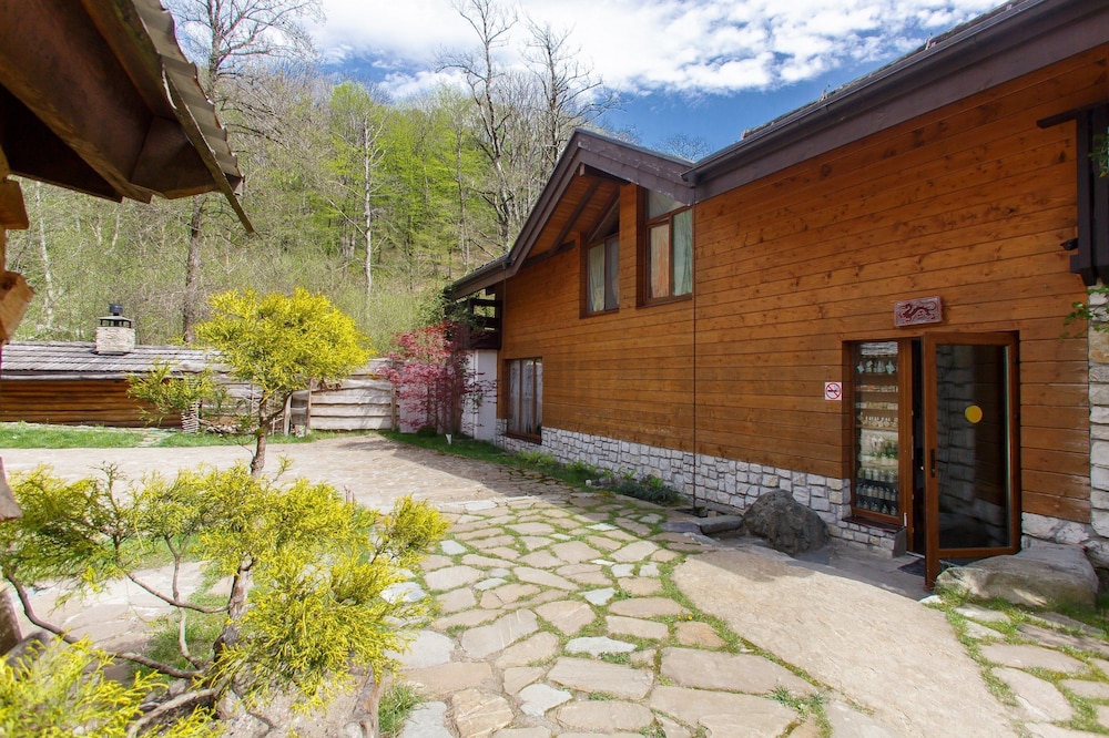 Velia Guesthouse