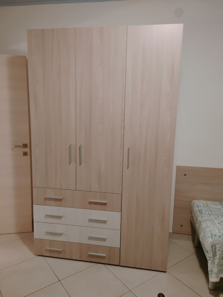 Refurbished one Bedroom Flat With Communal Garden