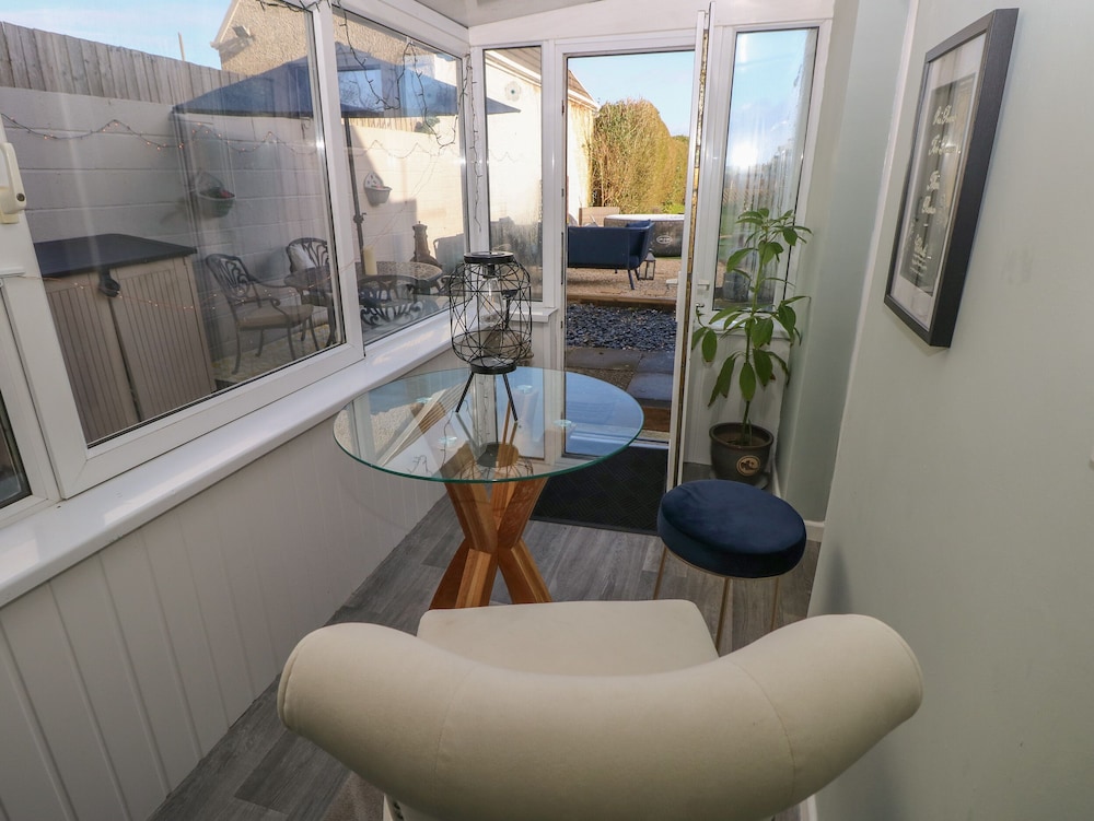 5 Pontardulais Road