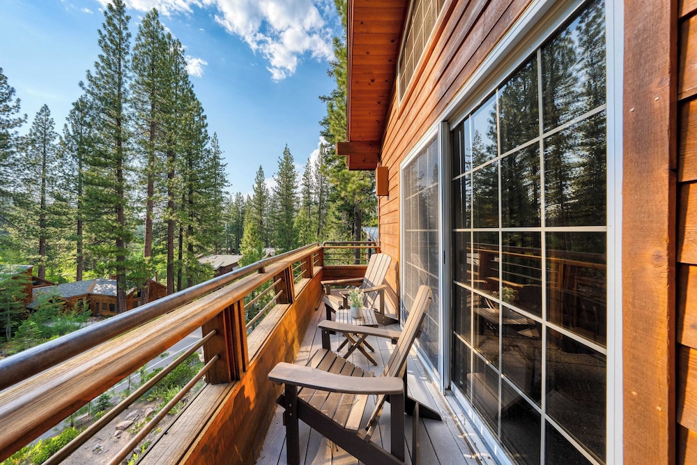 Northstar Haven Cozy-chic Retreat Near Lake Tahoe & Downtown Truckee