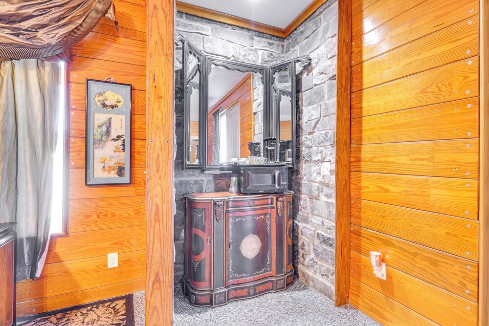 'the Vista' Retreat 30 Mi to Kansas City! - Property Image 8