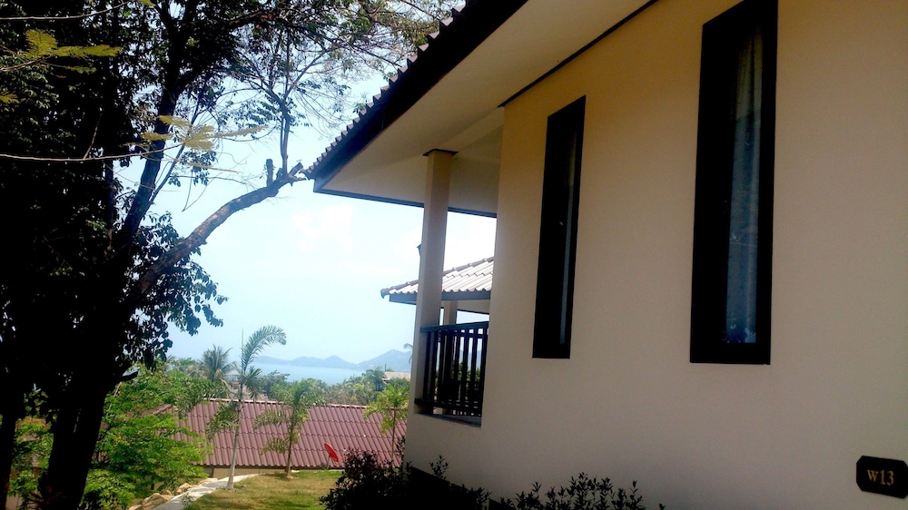 The W Villa
