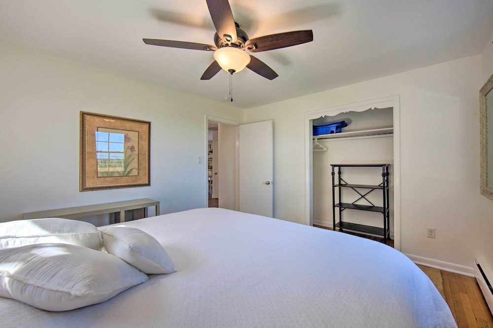 Cozy Kinzers Getaway w/ Furnished Deck, Grill view 2
