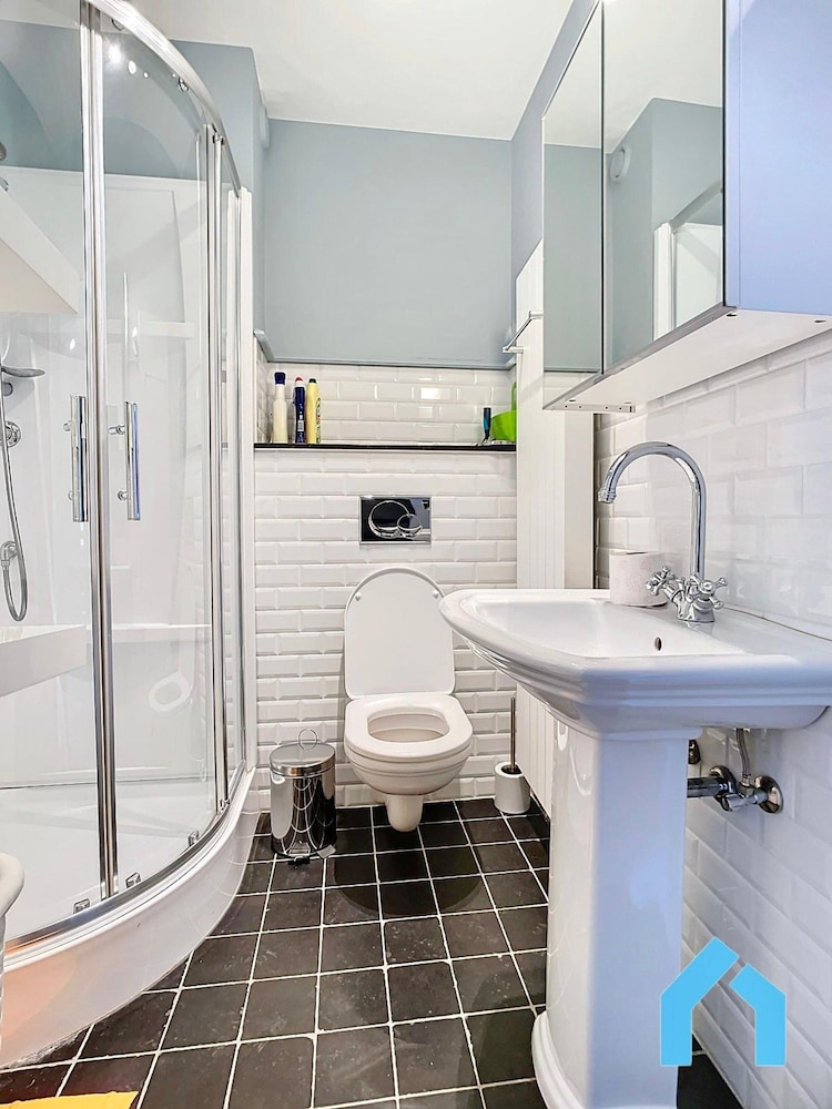 Cosy Sunny Apartment Near Zeedijk