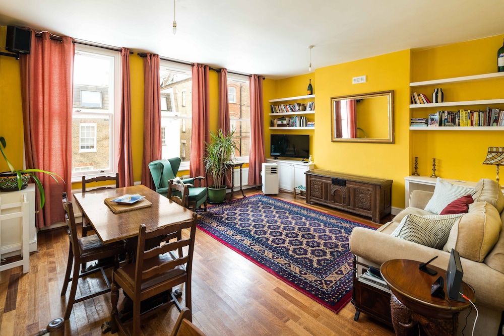 Elegant And Peaceful 2Bd Apt - Barons Court/London