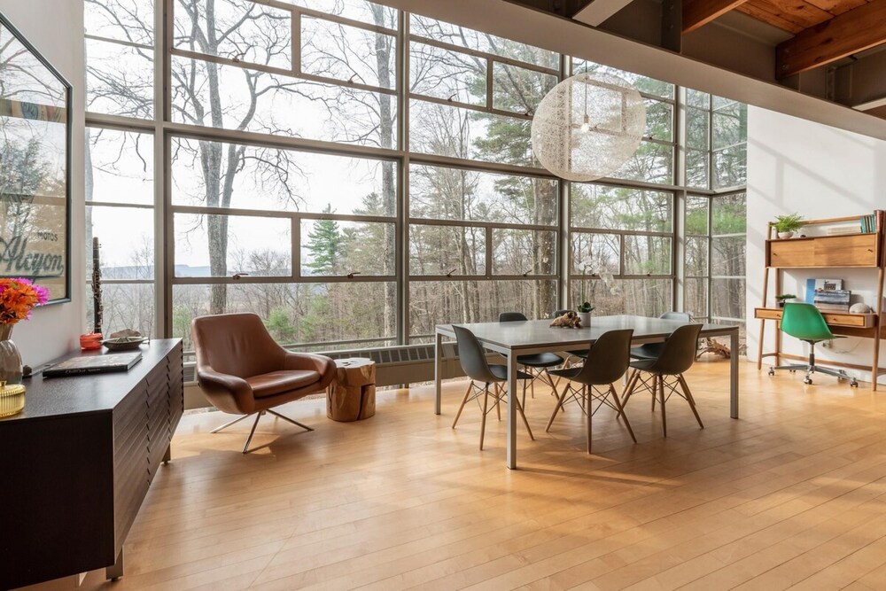 Prvt Architectural Masterpiece w Views hot tub view 4