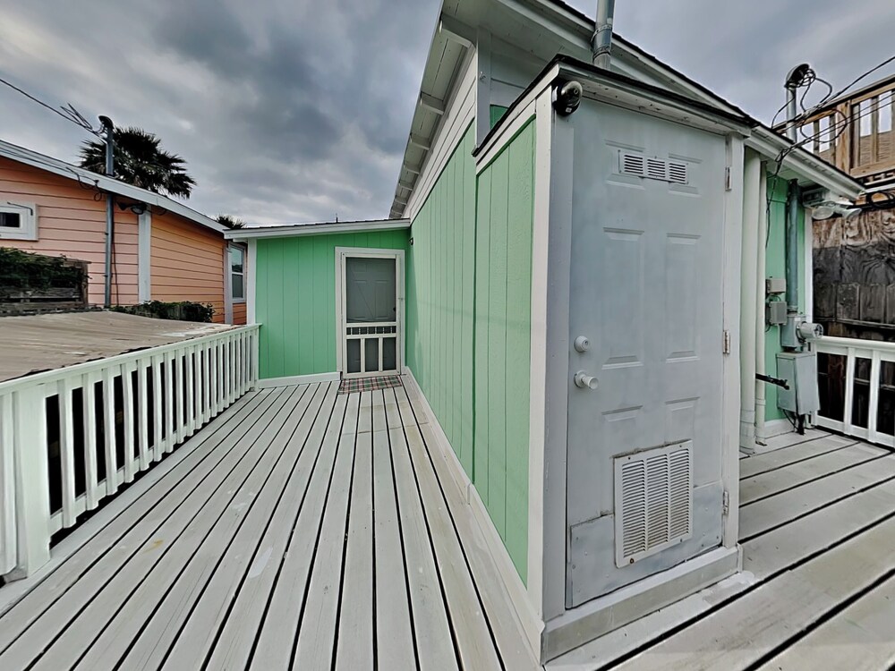 Sugar Shack Bungalow by Ryson Vacation Rentals