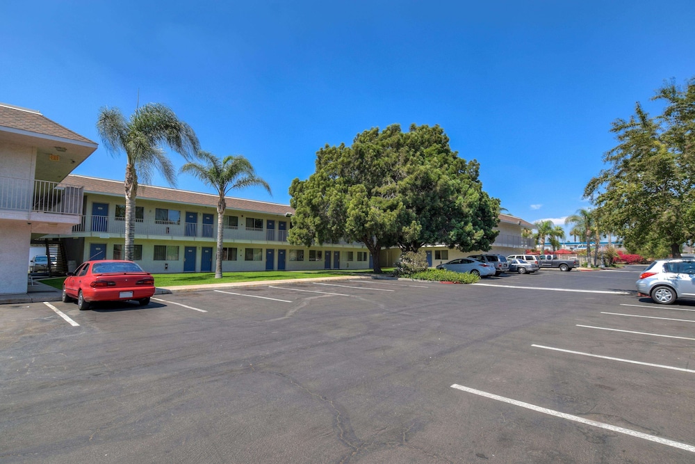 Motel 6 Riverside West - Jurupa Valley
