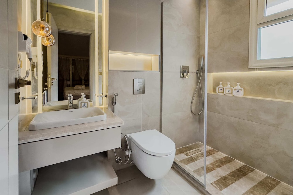 Imperial & Inviting 3bdr Duplex w/ Roof @new Cairo