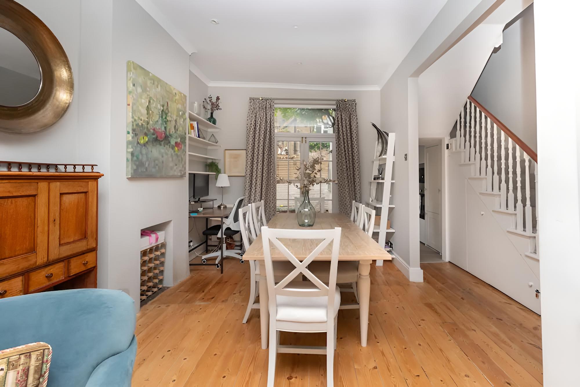 Vibrant 1BD Home With Outdoor Patio - Hammersmith!