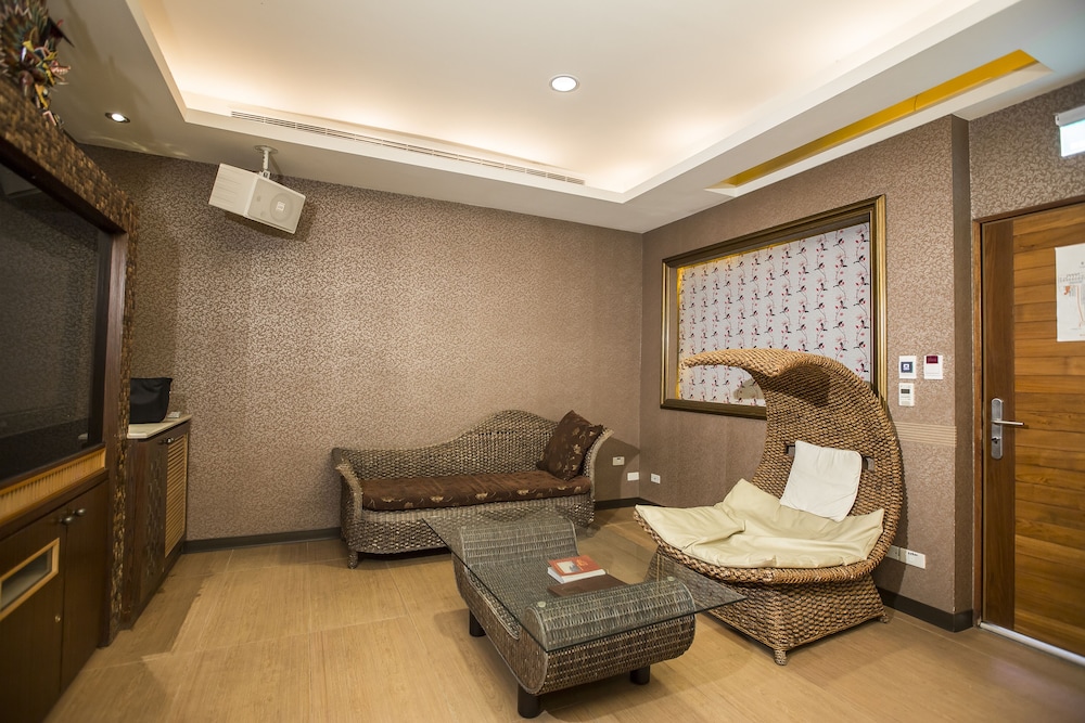 MoonArea Business Leisure Motel
