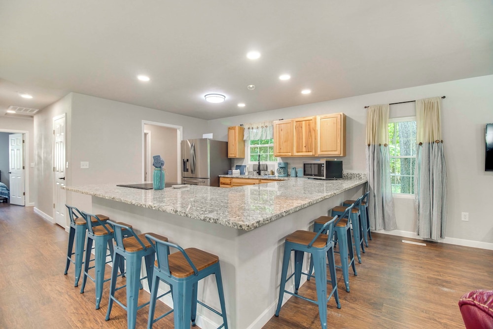Walk to Marina & Lake: Family Retreat in Afton!