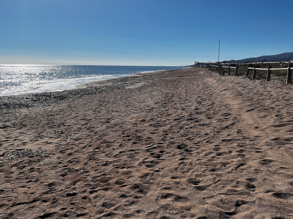 2 Room, Sleeps 4, Parking, 4 Pools, Sea 1st Line view 5