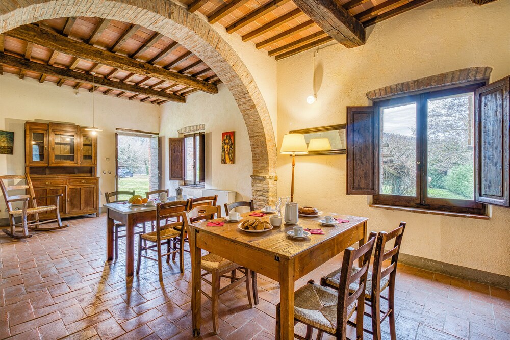 Family Tuscany Villa with private pool