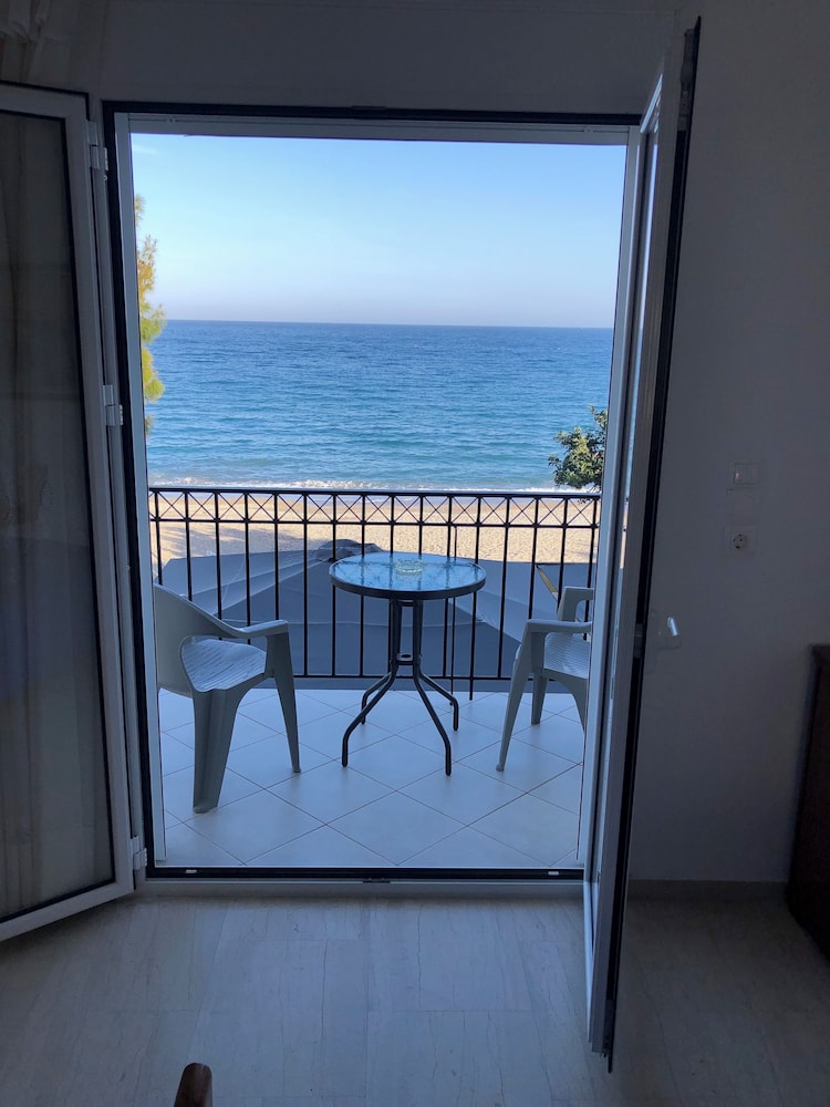 DIMITRA ROOMS