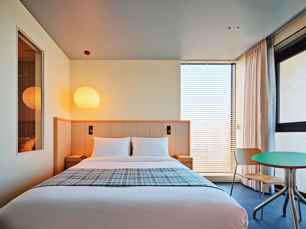 The Coolest Hotel 30