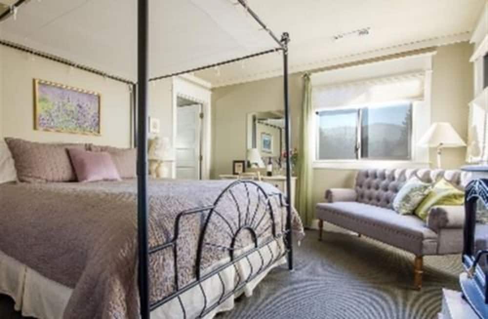Ashland Vacations - Oak Hill Bed Breakfast - Property Image 36