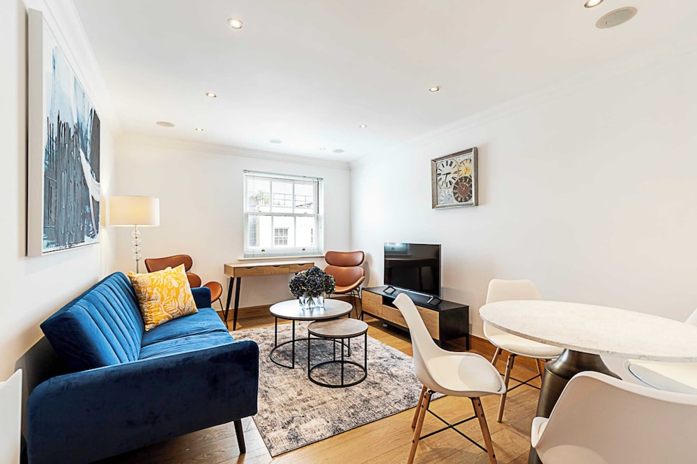 Elegant and Cosy Family Apartment in Marylebone