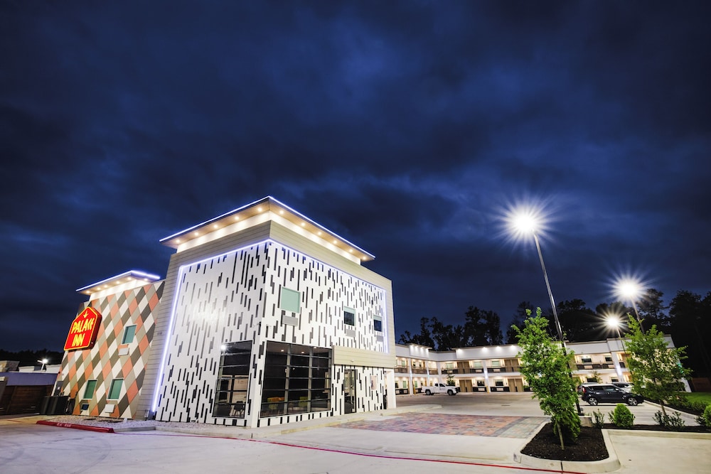 Hotel Palace Inn - Image 1