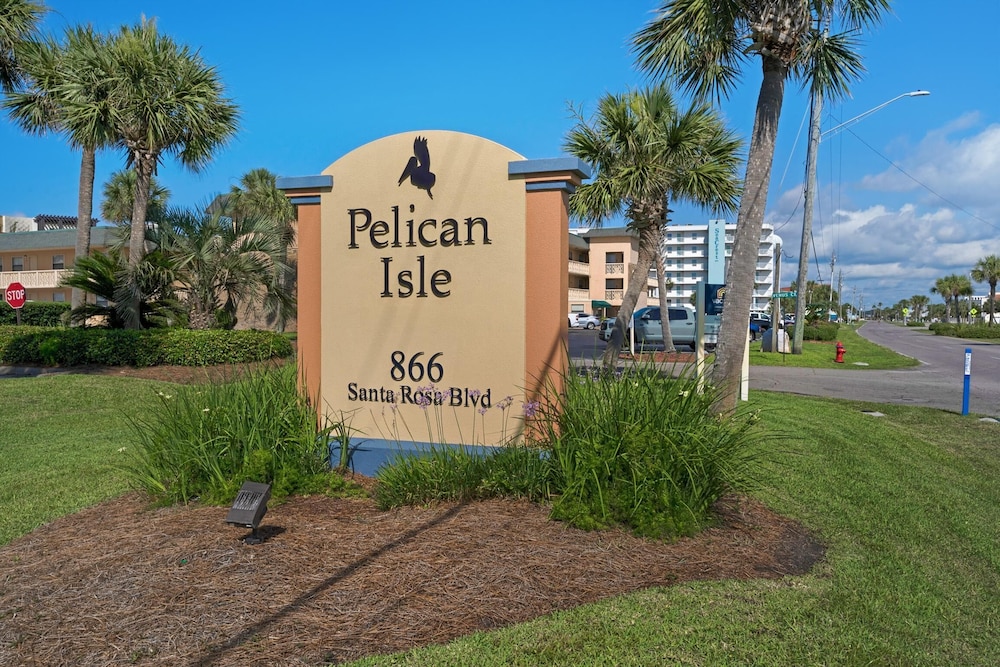 Pelican Isle 107